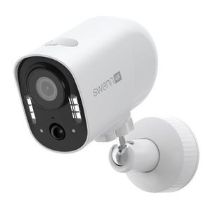 Xtreem4K Eco Battery Security Cam w/ 32GB Card & Solar Panel Product Image