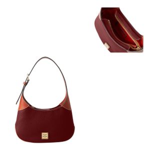 Pebble Grain Hobo Product Image