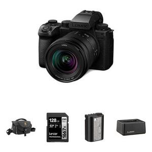 Panasonic DC-S5MIIX CAM/20-60mm LN/ESSENTIAL KIT Product Image