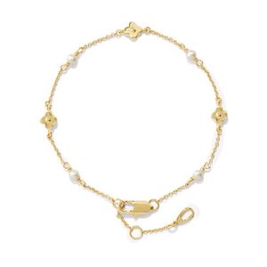 Hannah Flower Bracelet Product Image