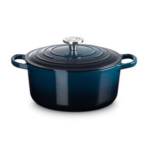 5.5qt Signature Cast Iron Round Dutch Oven, Nuit Product Image